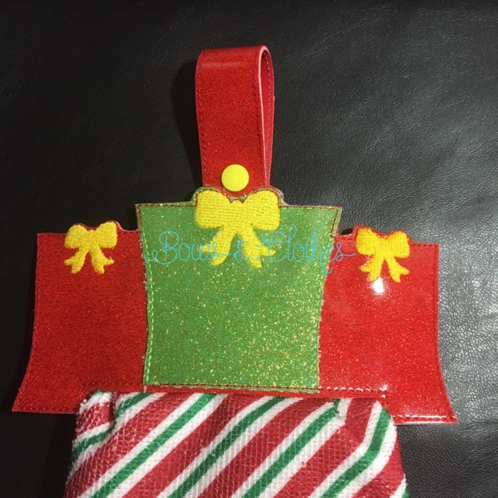 Presents Towel Topper ITH