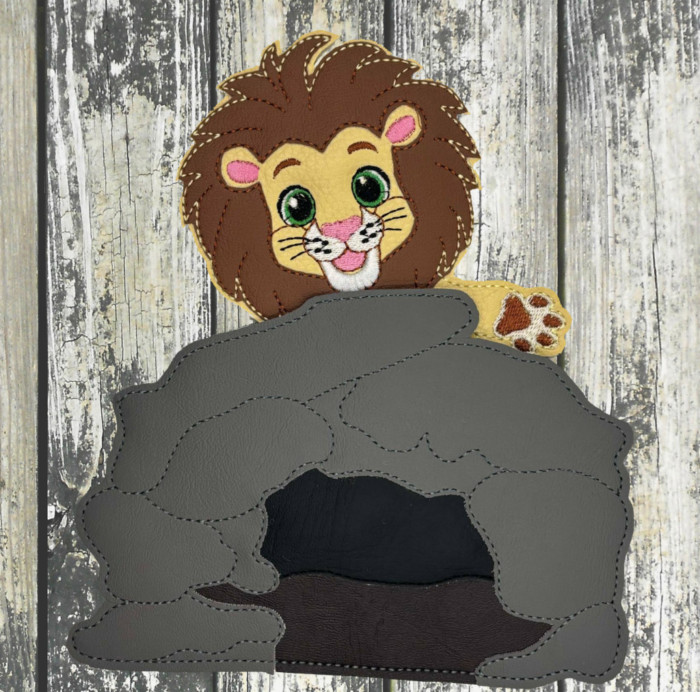Lion Felt Doll & Outfits - Image 6