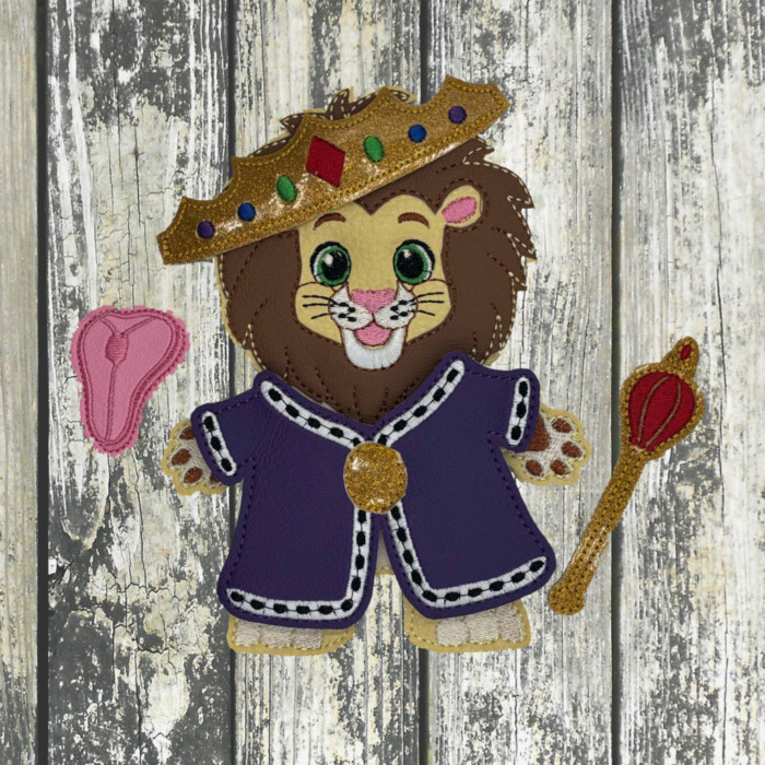 Lion Felt Doll & Outfits